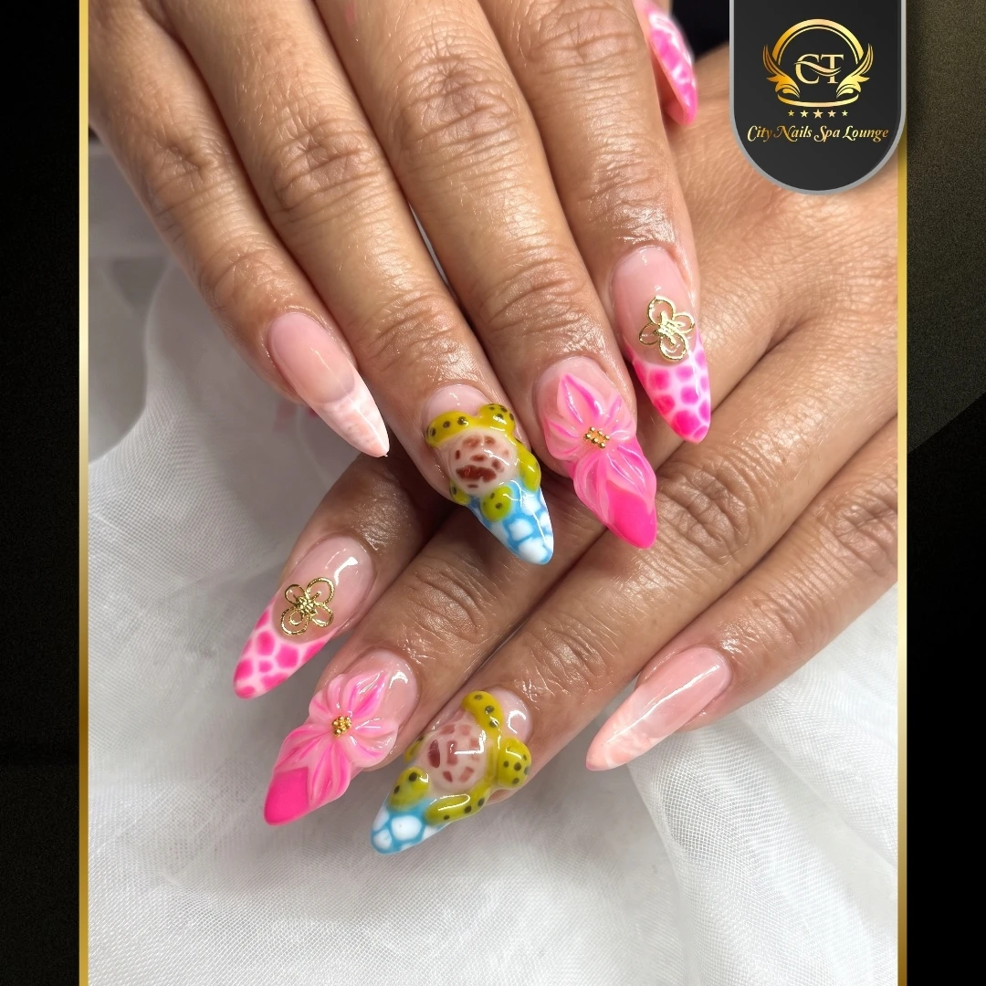 Happy nails